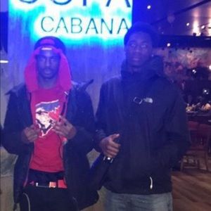 Meet your Posher, Eskay